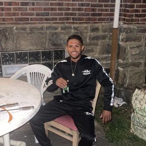 Meet your Posher, Caio